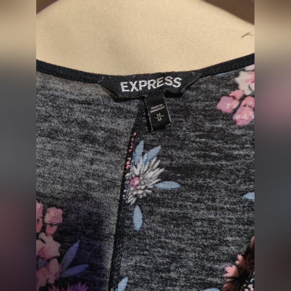 Floral Express Dress - Picture 6 of 7